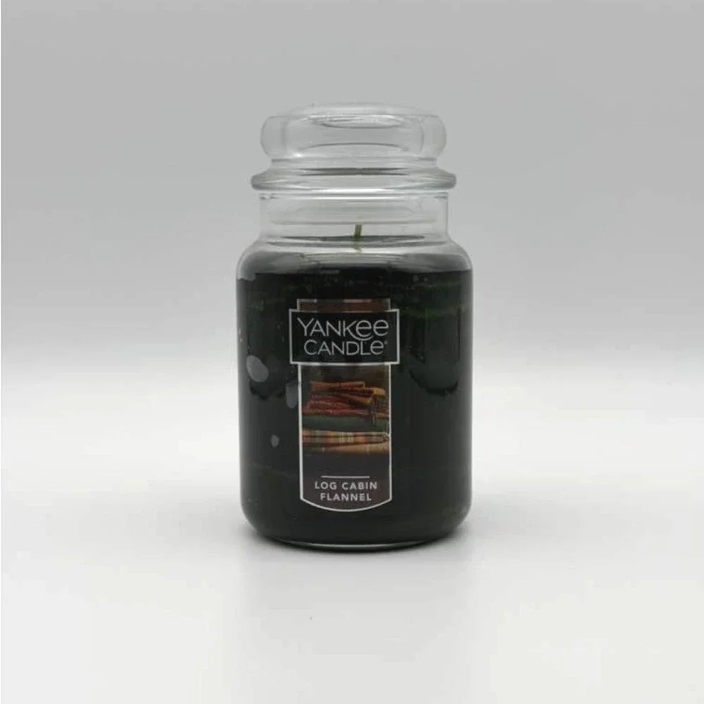 Yankee Candle Log Cabin Flannel Large Jar - 22 oz Scented Candle - NWT - Picture 2 of 3